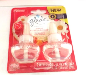 Plug-ins de aceite perfumado Glade Joyful Citrus & Daisies 1,34 fl oz 2 recargas - Imagen 1 de 2