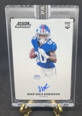 Wan’Dale Robinson 2022 Panini Instant Access ON CARD AUTO BLUE SSP 20/25 - Image 1 of 2