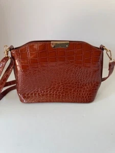 Umhängetasche Krokodilmuster Kunstleder Orange Gold Hardware - Bild 1 von 10