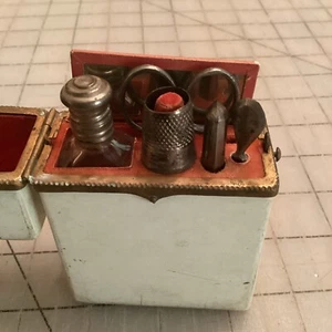 Vintage Ladies Travel Sewing Set Scissors Thimble Needle Case In A Hinged Box - Picture 1 of 24