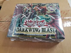 Darkwing Blast Booster para 1 caja de 24 paquetes de primera edición (Yugioh) de una funda - Imagen 1 de 3