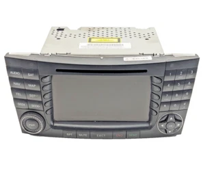 Mercedes W211 E350 E500 Head Unit Navigation Radio Command 2118202397 - Picture 1 of 9