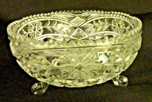 VINTAGE 6" FOOTED CRYSTAL CANDY DISH CUT GLASS DESIGN 3 1/2" TALL - Picture 1 of 9