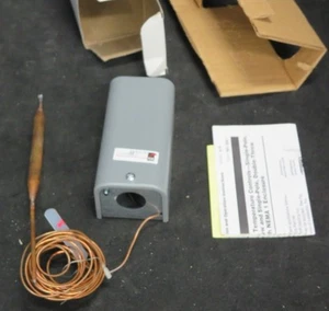 Johnson Controls A19ABC-80C Temperature Control - Picture 1 of 2