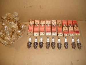 9 Vintage LUTHY 20-S Spark Plugs w/ Boxes Antique - Picture 1 of 14