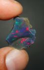 Opale noire rugueuse multi feu brut noir éthiopien opale cristal pierre lâche 8,70 ct