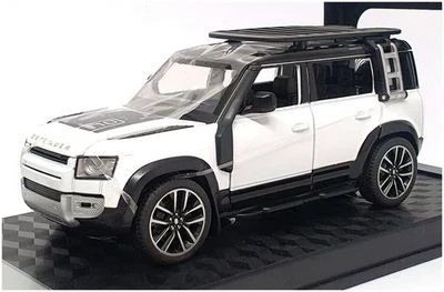 QY Toys 1/32 Scale Q3002A - Land Rover Defender 110 - White - Image 1 of 4