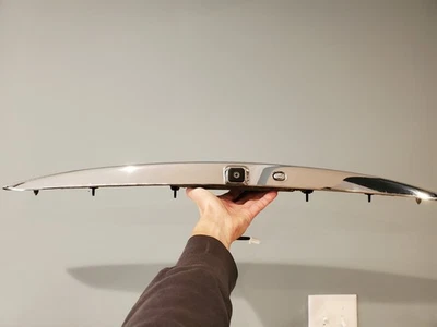 07-13 INFINITI G35 G37 G25 MOLDURA MALETERO TRASERO CROMADO SEDÁN SOLO CON CÁMARA Foto 1 de 4