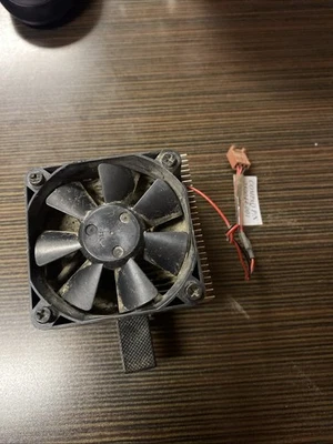 HP Compaq Foxconn CPU Heatsink Fan Socket 478 250044-001 - Image 1 of 4