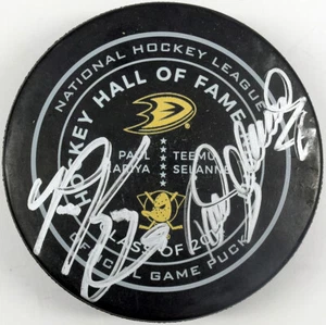 Paul Kariya/Teemu Selanne Signed 2017 HOF Puck Signed Puck 9 JSA LOA ID: 108024 - Picture 1 of 2