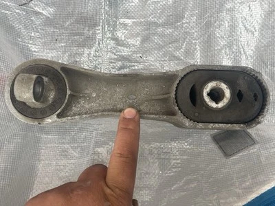 Suporte de motor BMW X1 f48 gasolina 2016-2022 172768-10 - Imagem 1 de 4