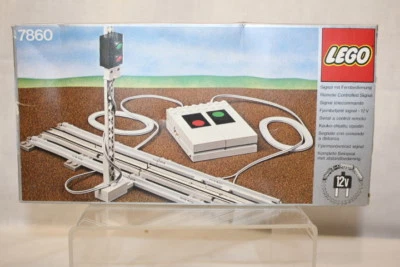 Vintage Lego 7860 Remote Controlled Signal, 12 v. Complete Set In original Box - Image 1 of 4