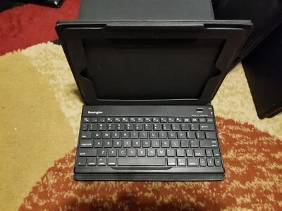 Лот из 9 чехлов для клавиатуры Kensington Keyfolio Pro Performance (подходит для iPad и iPad2) - Изображение 1 из 4