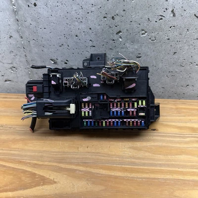 ✅2011 Lincoln Navigator caixa de fusíveis interior relé bloco de junção BL1T-15604-AA FABRICANTE DE EQUIPAMENTO ORIGINAL - Imagem 1 de 4