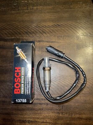 NEW BOSCH 13755 OXYGEN SENSOR For BMW 318i 318is 318ti 750iL X5 NIB 11781739845 - Image 1 of 4