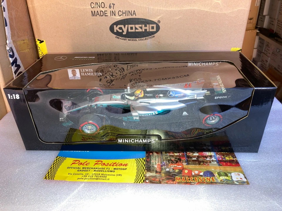 110171844 MINICHAMPS 1:18 MERCEDES PETRONAS HAMILTON MEXICAN GP 2017 LIM. 1104 - Immagine 1 di 4