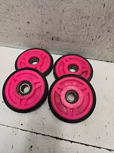 SNOWMOBILE POLARIS NOS AFTERMARKET 6 IN. IDLER WHEELS PINK - Foto 1 di 2