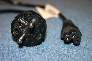 VOLEX Mains Power Cable European EURO EU Schuko Clover Leaf IEC C5 Mickey Mouse - Picture 1 of 12