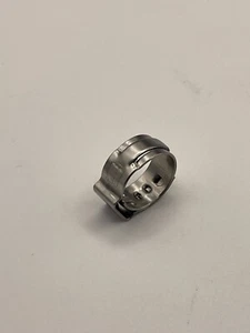 30 Stück 3/8" PEX Edelstahl Klemmen (304 SS) - Bild 1 von 3
