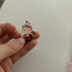 Hello Kitty Clear Party Keychain 2000๐โฃ๏ธ๐ - Picture 1 of 2