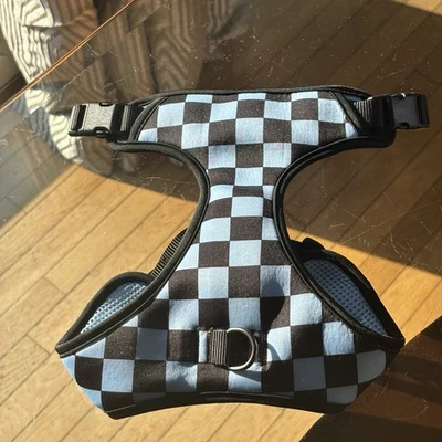 Arnés cómodo ajustable a cuadros azul Top Paw® talla mediana para perros Foto 1 de 4