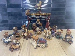 Boyds Bears & Friends Figuren Krippe Serie 16 teiliges Set Christus Friede auf Erden - Bild 1 von 9