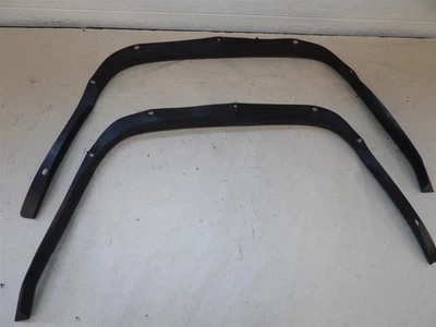 Par de sartenes guardabarros interiores traseros laterales derechos OEM JEEP XJ Cherokee 1997-2001 Foto 1 de 3
