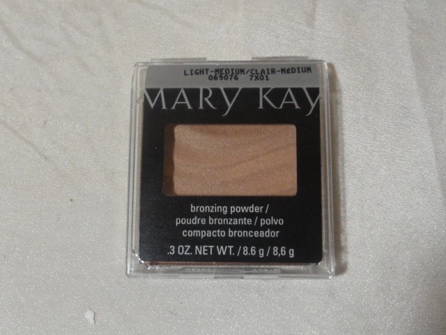 NEW MARY KAY 069076 LIGHT-MEDIUM BRONZING POWDER DISCONTINUED .3oz - Image 1 of 1