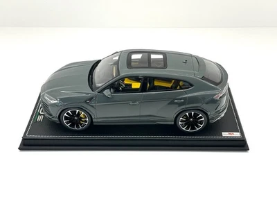 Lamborghini Urus 1/18 scale MR Collection Models Grigio Telesto Yellow interior - Image 1 of 4