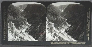 Stereo View Black Mount- Yellowstone National Park The Canyon fr Inspiration Pt. - Picture 1 of 3