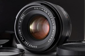 [MINT in Box] Fujifilm Fuji Fujinon XF 35mm f/1.4 R w/Hood #08