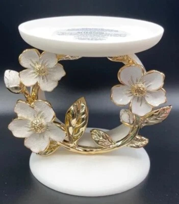 WHITE & GOLD Pedestal Flower Ring 3-wick CANDLE HOLDER Bath and Body Works - Image 1 of 4