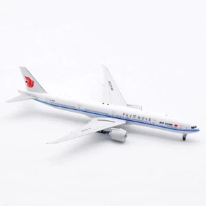 Air China / Boeing 777-300ER / B-2085 / AV4181 / 1:400 *LAST PIECES* - Picture 1 of 7