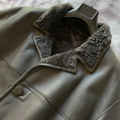 $1.2K BOD&CHRISTENS (40) Abrigo de piel de oveja genuino para hombre piel de oveja. Gris Foto 1 de 4