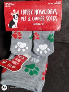 Happy Howlidays Pet & Owner Socks - Picture 1 of 2