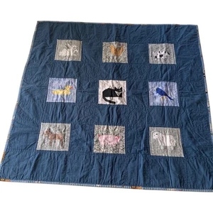 Vintage Handmade Small Crib Lap Quilt Animal Patchwork Blue Floral Wall Hanging - Bild 1 von 14