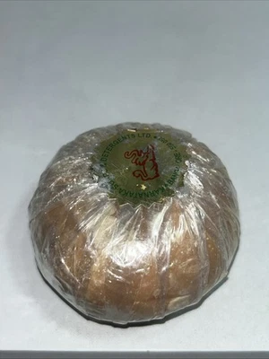 Jabón sellado para sandalia Mysore, Karnataka, jabón de aceite de sándalo, ligeramente dañado/cruga Foto 1 de 4