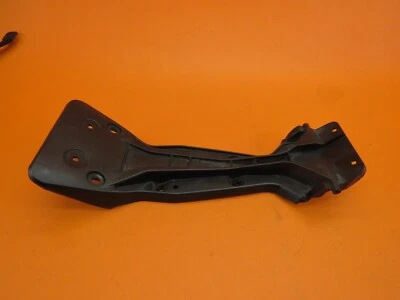 2017 Yamaha Yzf R3 Oem Rear Fender Bracket - Image 1 of 4