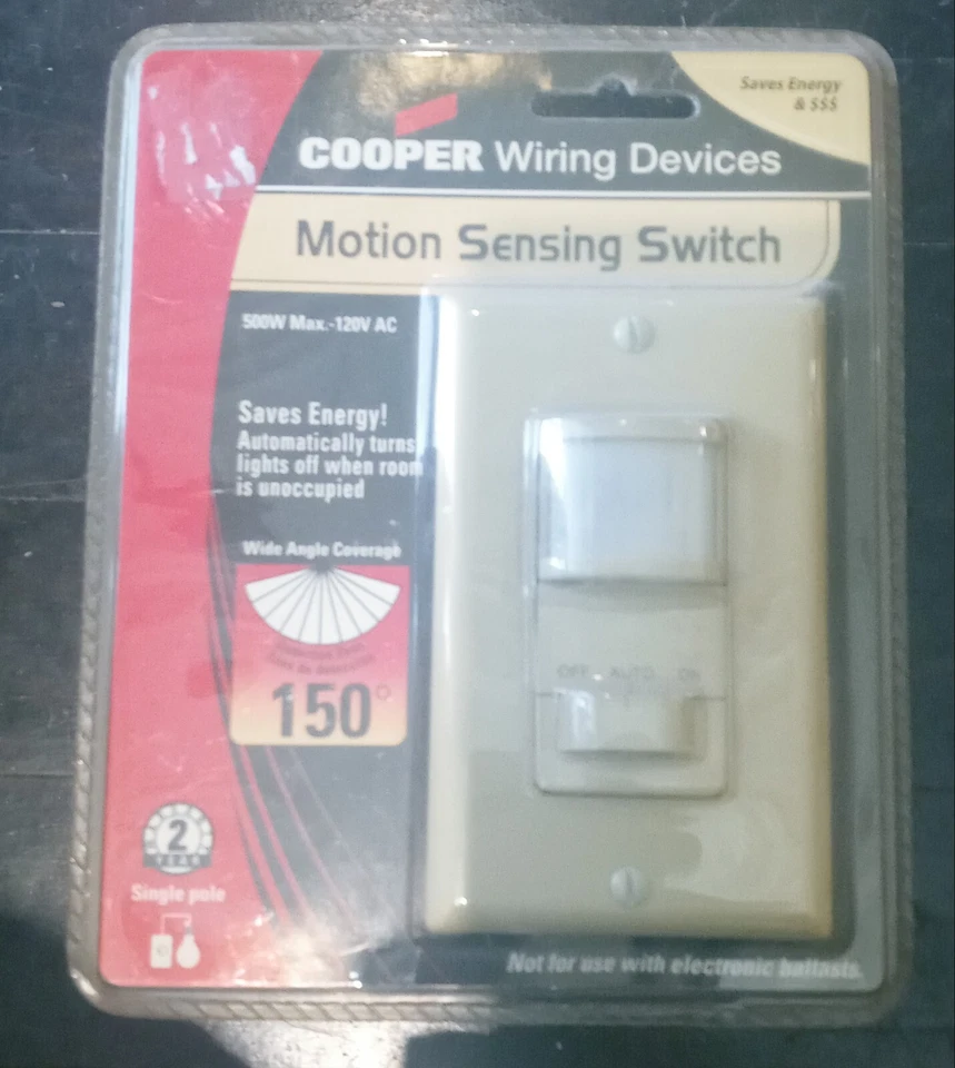 COOPER MOTION SENSING SWITCH K6105E  IVORY - Image 1 of 1