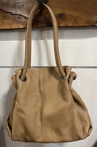 Furla braun hellbraun genarbtes Leder Kettenschloss Kordelzug Umhängetasche Schultertasche - Bild 1 von 5
