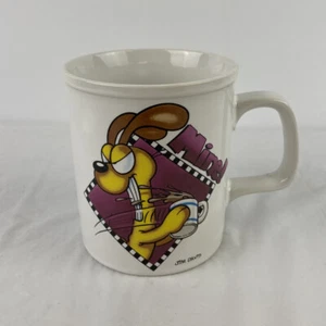 Garfield Odie pulling away coffee saying "Mine!" White Coffee Cup Mug 1978 HTF - Picture 1 of 7