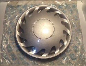 COPRIRUOTA LIGIER 162 AMBRA ARTICOLO 085254L - Imagen 1 de 2