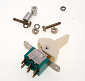 J-B-T ROCKER SWITCH, DPDT, ON-ON,  5A/125VAC, Solder Lugs, White, B223J2Z, NOS - Picture 1 of 3