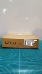 Juniper Networks ACX7024-DC-2PSU Data Switch 24x SFP28, 4x QSFP28-DD      _7.3_6 - Bild 1 von 17