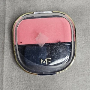 MAX FACTOR Natural Brush-On Satin Blush in PETAL PINK - Picture 1 of 2