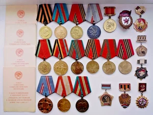 Soviet Russian Set 21 Medals, Badges of Veteran WW2, Army USSR, Labor. Documents - Picture 1 of 24