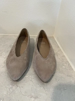 Zapatos para mujer Eileen Fisher Posy tierra plana gamuza talla 6 color crema puntiagudo  Foto 1 de 4