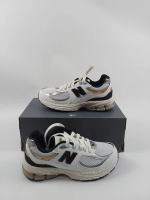 New Balance 2002R Blanco Negro Dorado Juvenil Talla 4.5 Foto 1 de 4