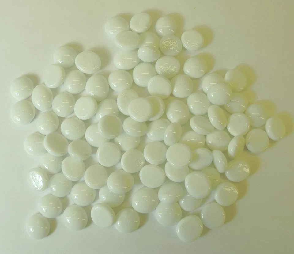 Glasnuggets - Muggelsteine - Dekosteine, klein (Ø13/15m) in opalweiß zu 200g - Bild 1 von 1