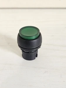Allen-Bradley 800FP-LE3 22mm Momentary Push Button - Green - Picture 1 of 4